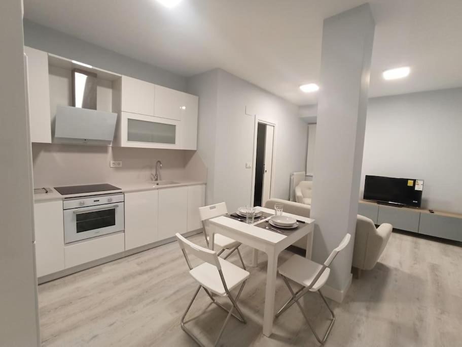 Comodo Apartamento En El Centro De Bermeo. المظهر الخارجي الصورة